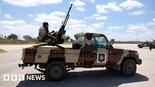 Turkish MPs vote to send troops to Libya