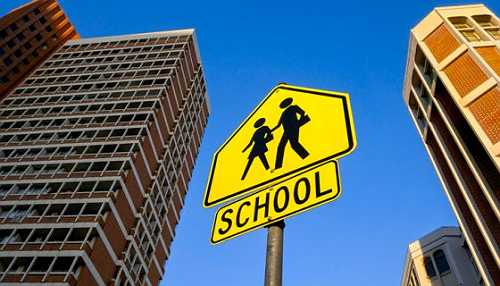 Texas Mother Faces Criminal Charges For Pretending To Be Her Daughter And Attending 7th Grade Class [Video]