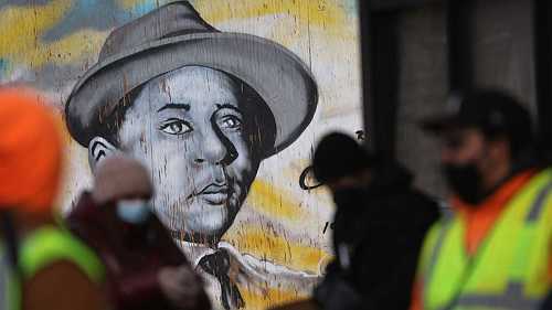 Emmett Till Statue To Reside in Mississippi Town Near a Confederate Monument Emmett Till Statue To Reside in Mississippi Town Near a Confederate Monument