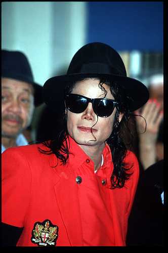 That Fan Theory About Michael Jackson And ‘The Simpsons’ Is Actually True