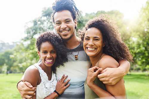 Polyamorous Relationship With a Friend: The Pros and Cons