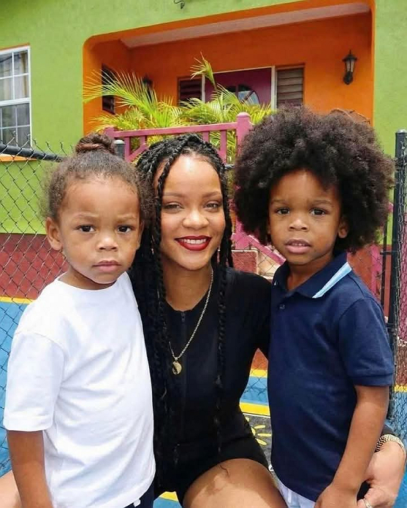 Rihanna with her black sons RZA & Riot in Barbados 🇧🇧