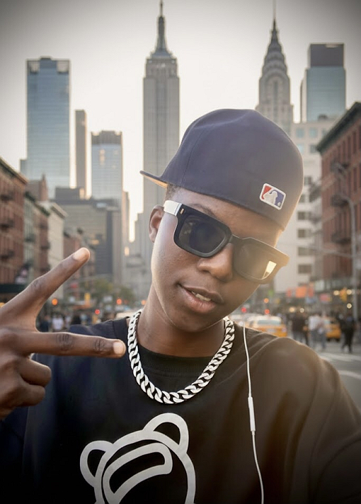 #PhotoGalleries   @-uefbe3579-aefd-45e5-baae-1320079f6472 Hello everyone can anyone help me